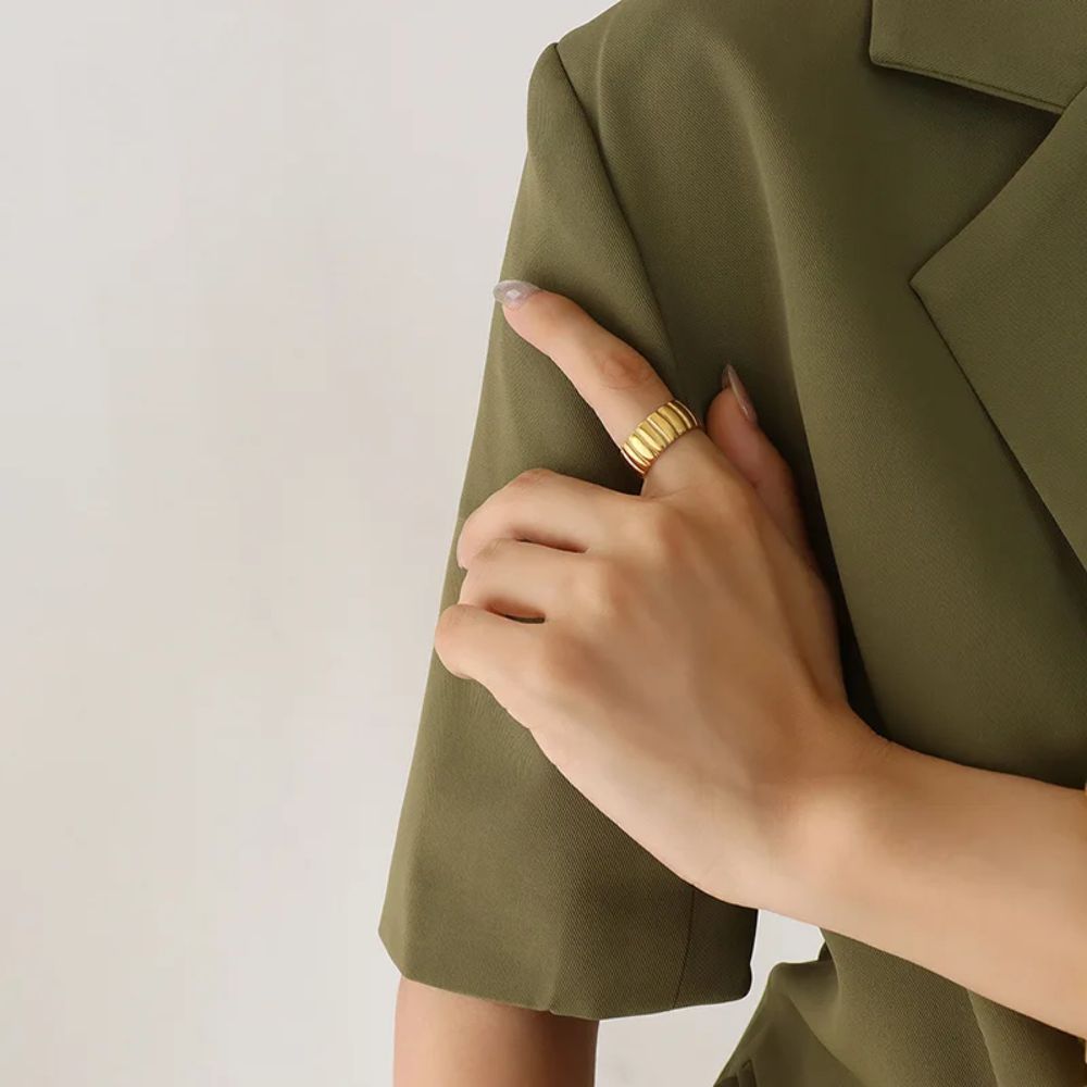 Anillo Esplendor Moderno